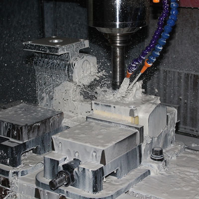 Kundengebundene CNC-Aluminiumerstausführungs-Teile mit entgratenem versandendem Oberflächenende