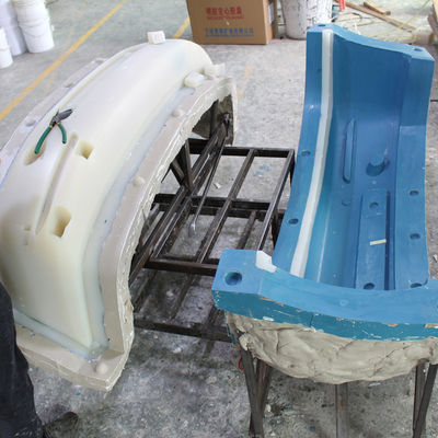 Plastikauto-Teil-Reaktions-Spritzen RIM Low Volume Prototypes zur Produktion