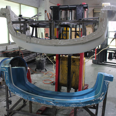 Große Plastikspritzen-Automobilteile RIM Deburring Painting Surface Finish
