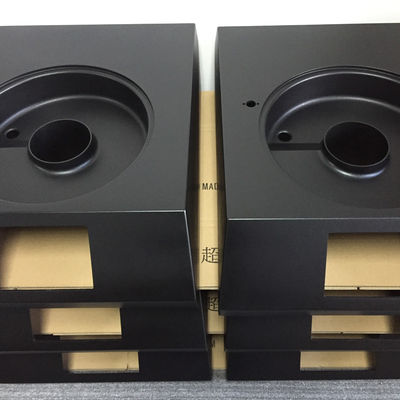 RIM Reaction Injection Molding Large-Wohnungs-Teile mit leitfähiger Malerei
