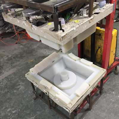 RIM Reaction Injection Molding Large-Wohnungs-Teile mit leitfähiger Malerei